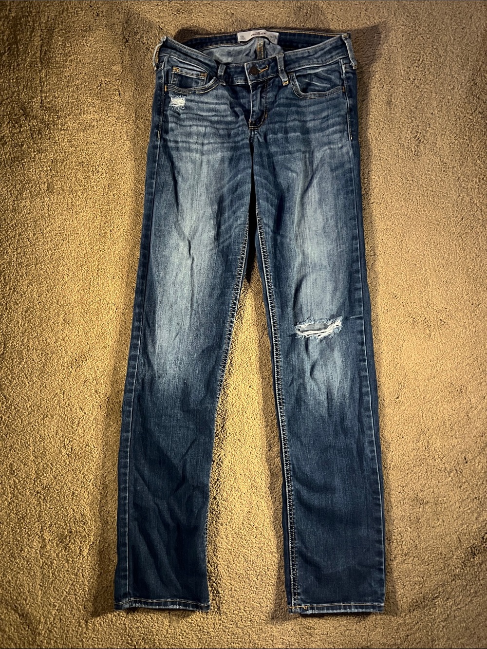 Hollister Women's Medium Blue Straight Leg Jeans with Distress